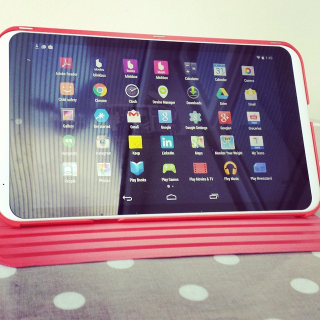After being so frugal for the past few months and saving so much money, I've treated myself to a new toy :) Still a bargain though, as it's a Tesco Hudl 2 and just £129. #Hudl #Hudl2 #Tesco #tablet #blogging