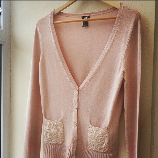 Selling this sequinned cardi on ebay! 99p starting bid. Username: JenSavingUp
#ebay #ebayselling #fashion #h&m #hm #moneysaving #money #sequin #sequinned