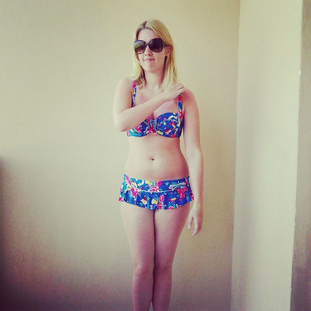 What a difference 12 days make...I didn't have my photo taken in this bikini until the last day of the holiday. BIG MISTAKE. 😂 I have the most ridiculous tan lines and a full tum from so much delicious food! Oh well. This Floozie bikini from Debenhams is definitely my favourite of the three I took on holiday so I just had to share it.
Bikini: Debenhams
#beachbody #beachbodyready #SlimmingWorldUK #SlimmingWorld #debenhams #floozie #bikini #holiday #summer #fblbloggers #fbloggers #fashion #style #blog #bloggers